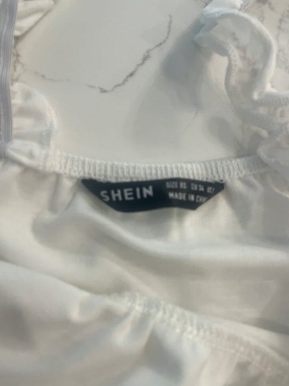 White top - Picture 5 of 6